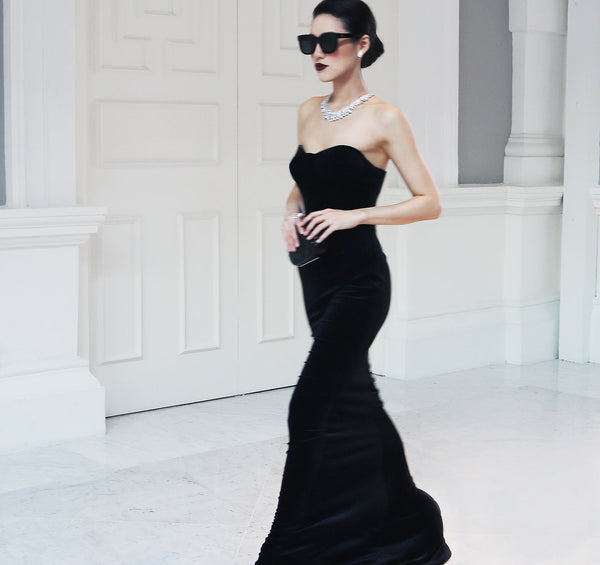 THE BLACK VELVET EVENING GOWN